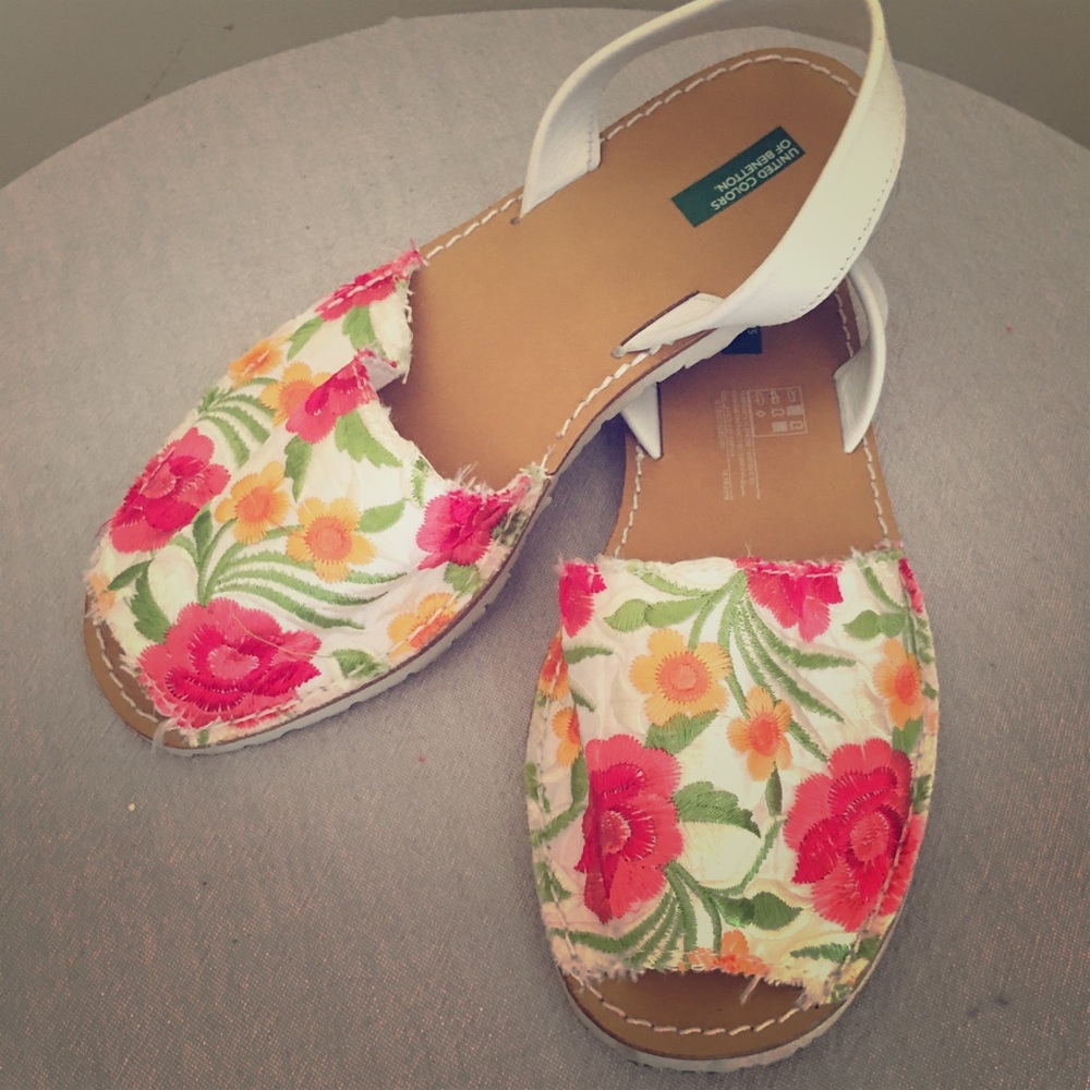 UCB flat boho floral sandals